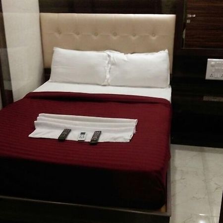 מומביי Hotel Palace Residency מראה חיצוני תמונה