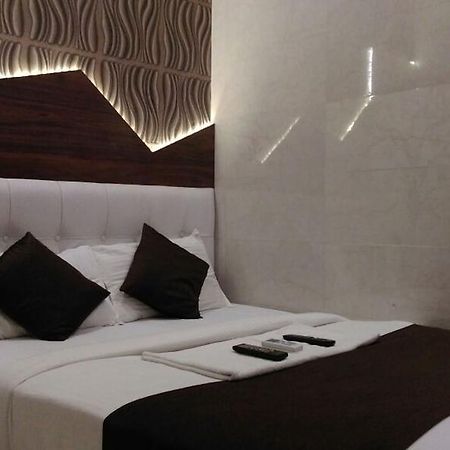 מומביי Hotel Palace Residency מראה חיצוני תמונה