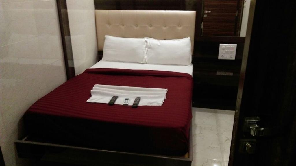 מומביי Hotel Palace Residency מראה חיצוני תמונה