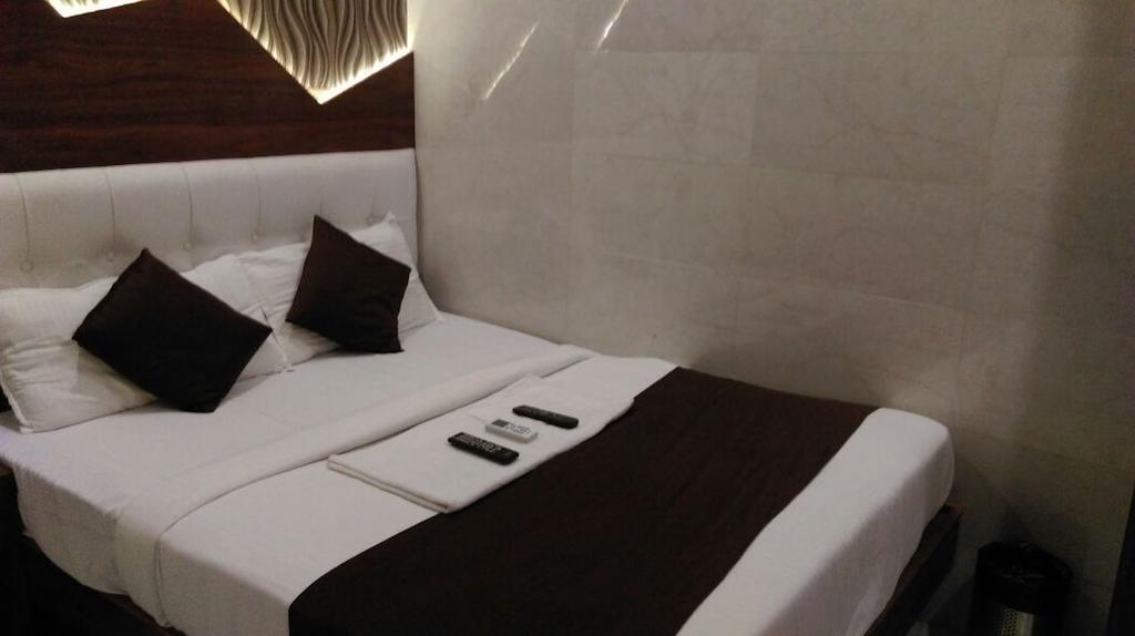 מומביי Hotel Palace Residency מראה חיצוני תמונה