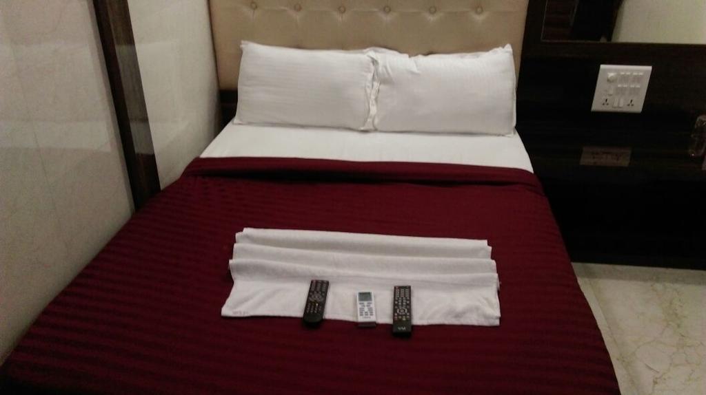 מומביי Hotel Palace Residency מראה חיצוני תמונה